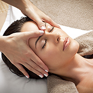 Моделирующий мануальный массаж лица